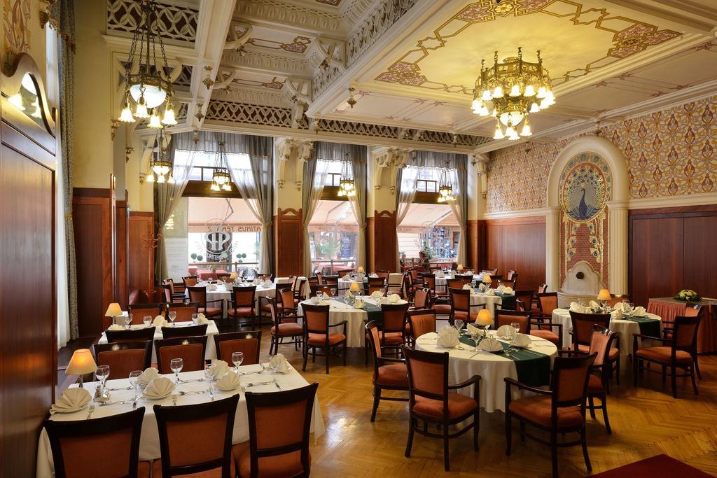 Palatinus Grand Hotel Pécs Exterior photo
