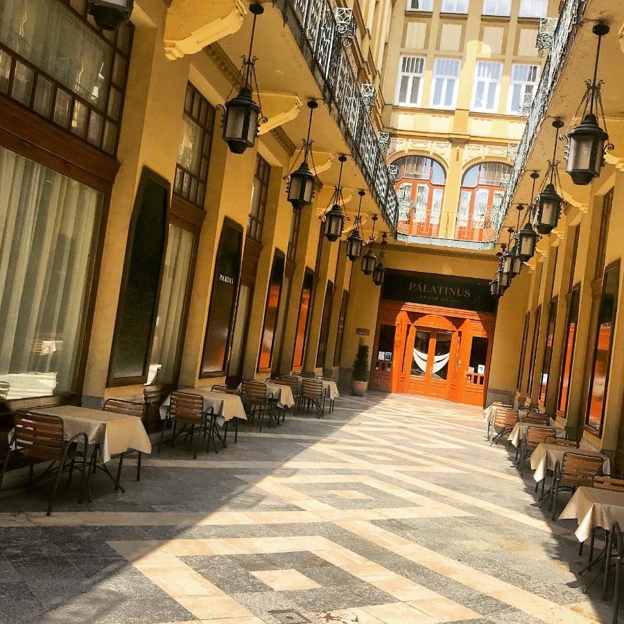Palatinus Grand Hotel Pécs Exterior photo